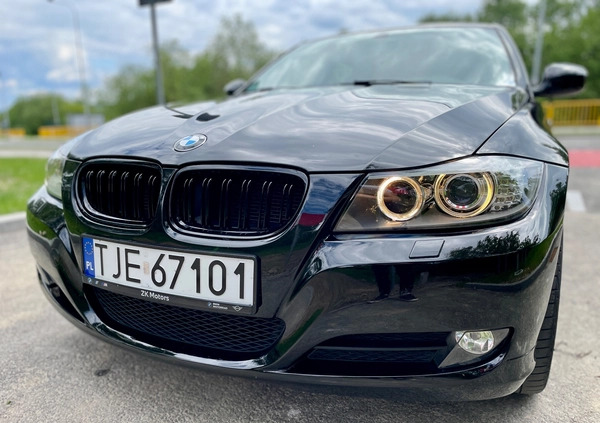 BMW Seria 3 cena 27500 przebieg: 288000, rok produkcji 2010 z Kielce małe 326